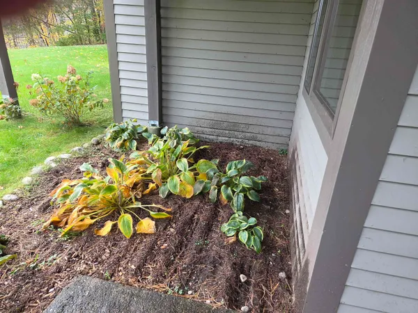 $1,850 | 21 Overlook Road, Unit 5, Campton, NH 03223