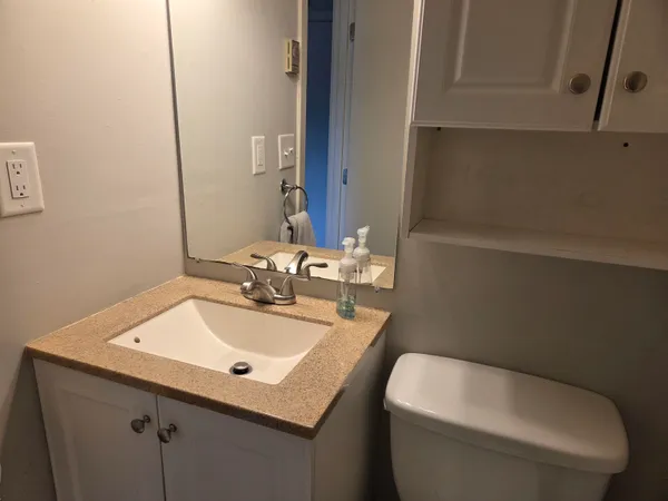 $1,850 | 21 Overlook Road, Unit 5, Campton, NH 03223