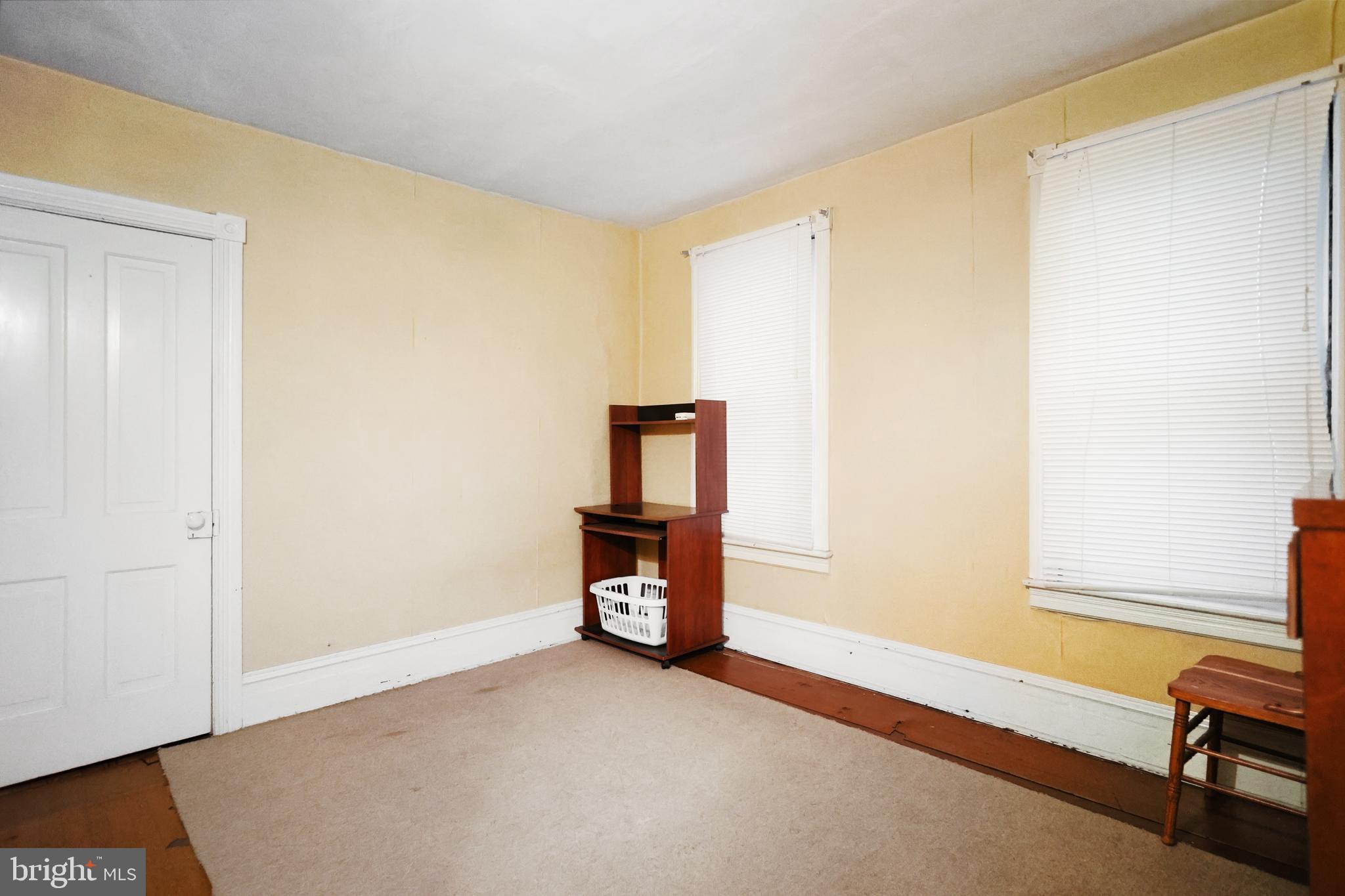 728 East Broad Street Tamaqua, PA 18252 - Photo 17 of 26 a view of an empty room and window