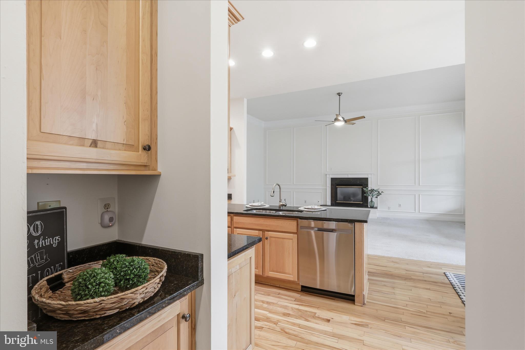 8277 Roxborough Loop Gainesville, VA 20155 - Photo 16 of 84