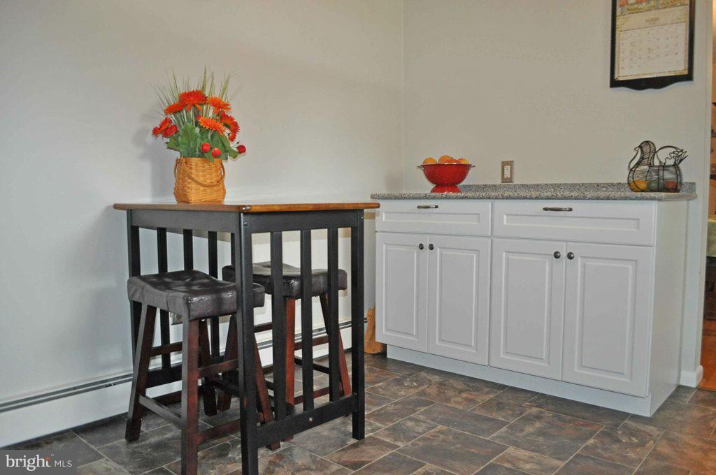 304 Kolbe Road Westminster, MD 21157 - Photo 9 of 30 Interior (General)