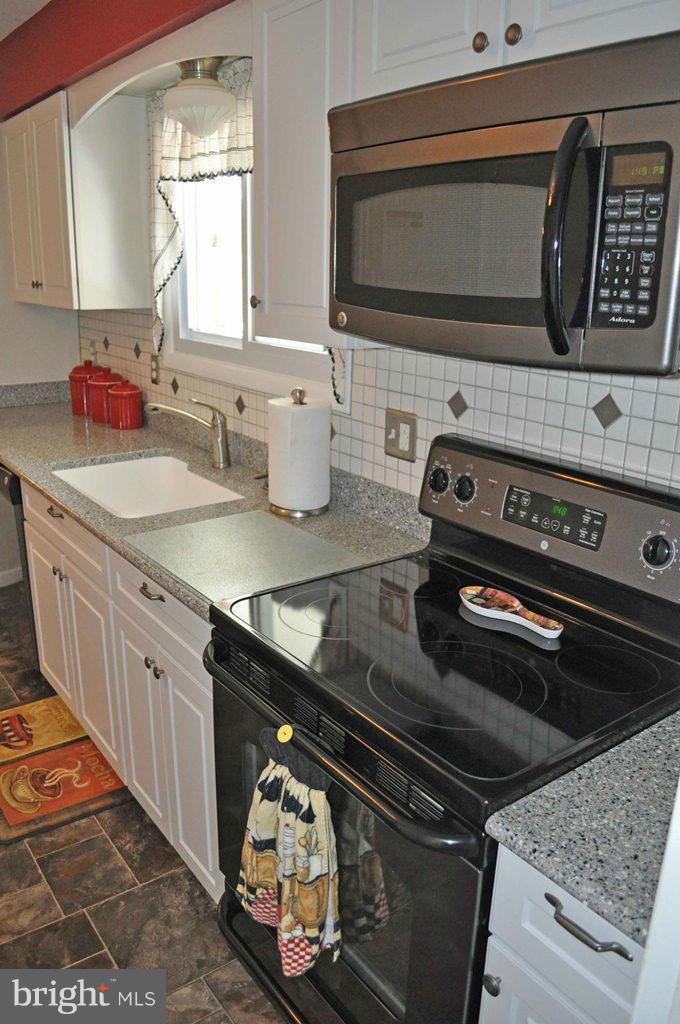 304 Kolbe Road Westminster, MD 21157 - Photo 10 of 30 Kitchen
