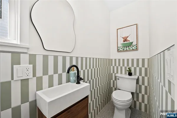 $2,500,000 | 55 Reservoir Avenue, Jersey City, NJ 07307