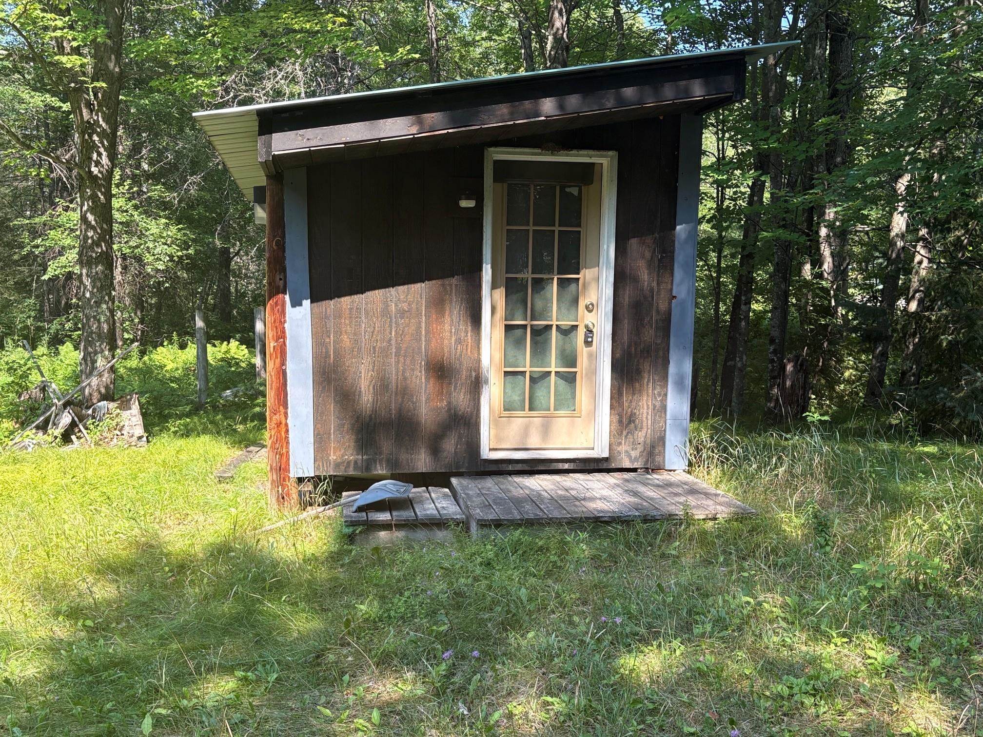 W13470 Eagle River Road Silver Cliff, WI 54104 - Photo 10 of 18 Gallery Image 10