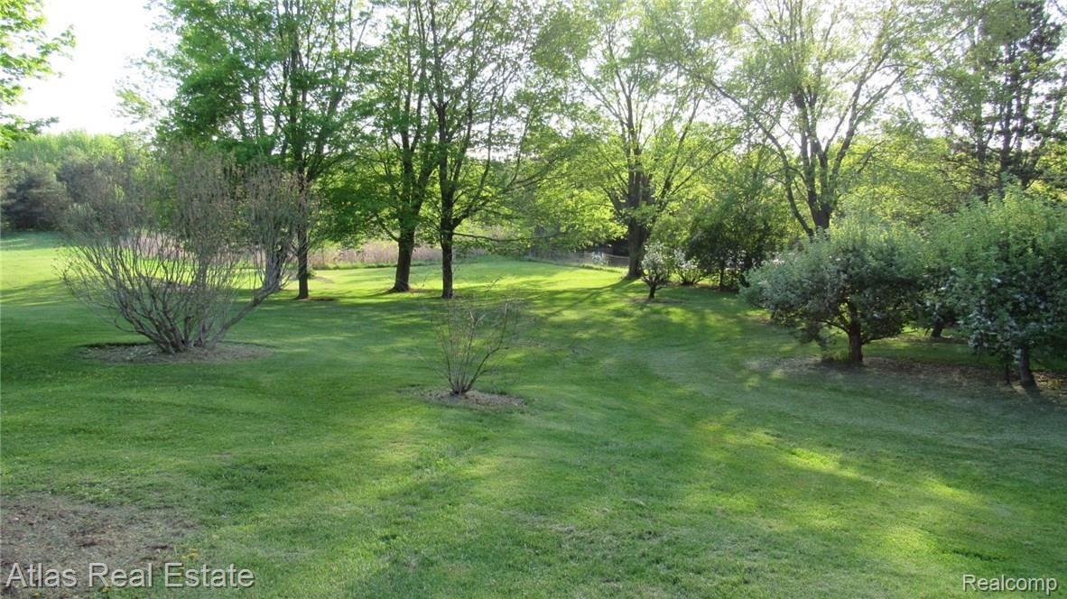9374 South State Road Goodrich, MI 48438 - Photo 12 of 40 IMG_9257.JPG
