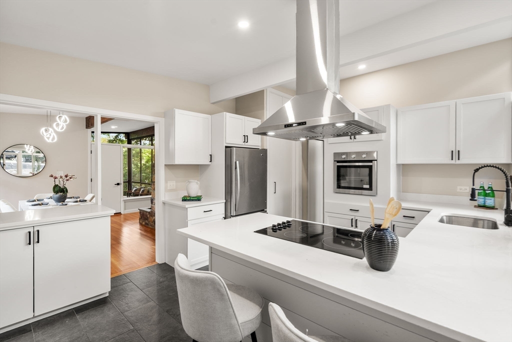 47 Nancy Road Newton, MA 02467 - Photo 12 of 27