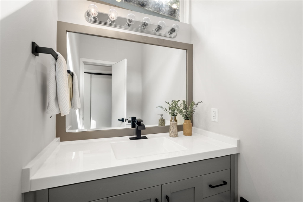 47 Nancy Road Newton, MA 02467 - Photo 15 of 27