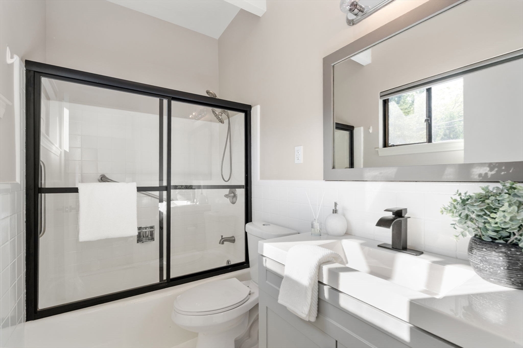 47 Nancy Road Newton, MA 02467 - Photo 18 of 27