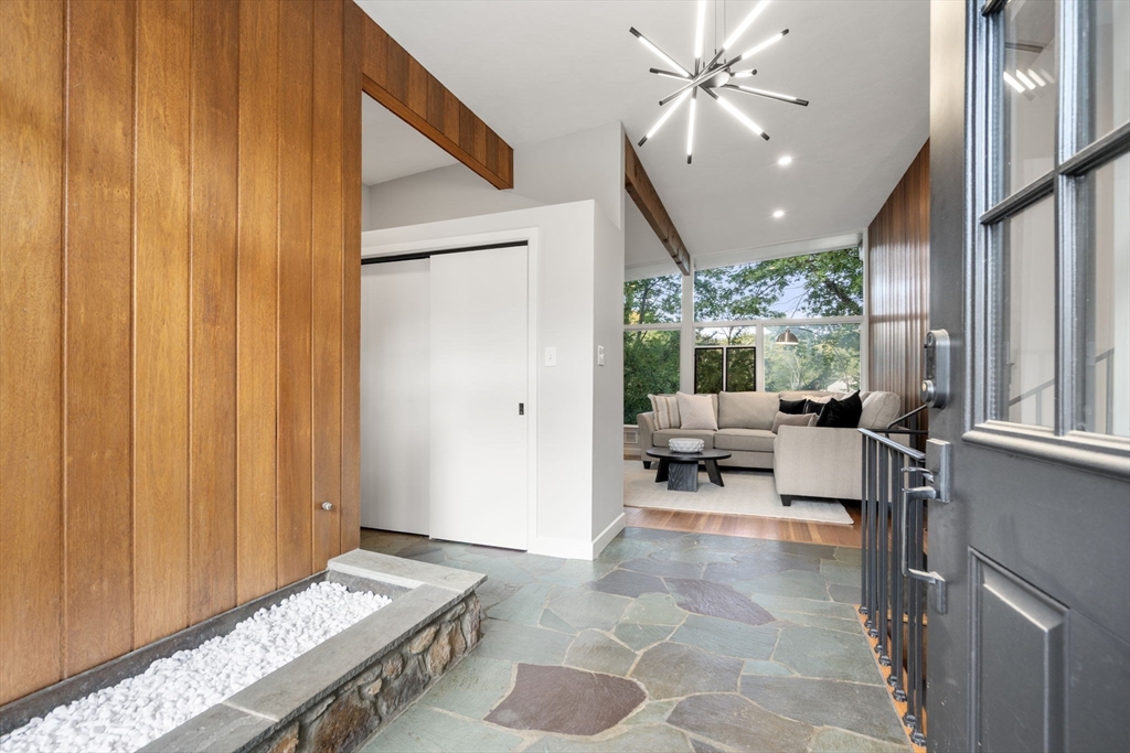 47 Nancy Road Newton, MA 02467 - Photo 4 of 27