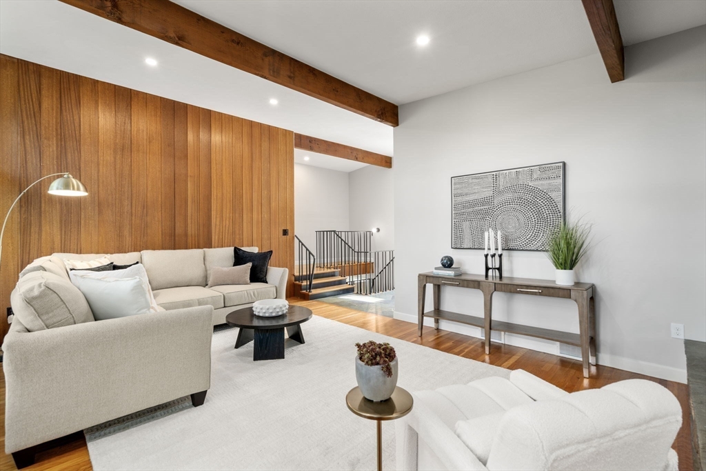 47 Nancy Road Newton, MA 02467 - Photo 6 of 27