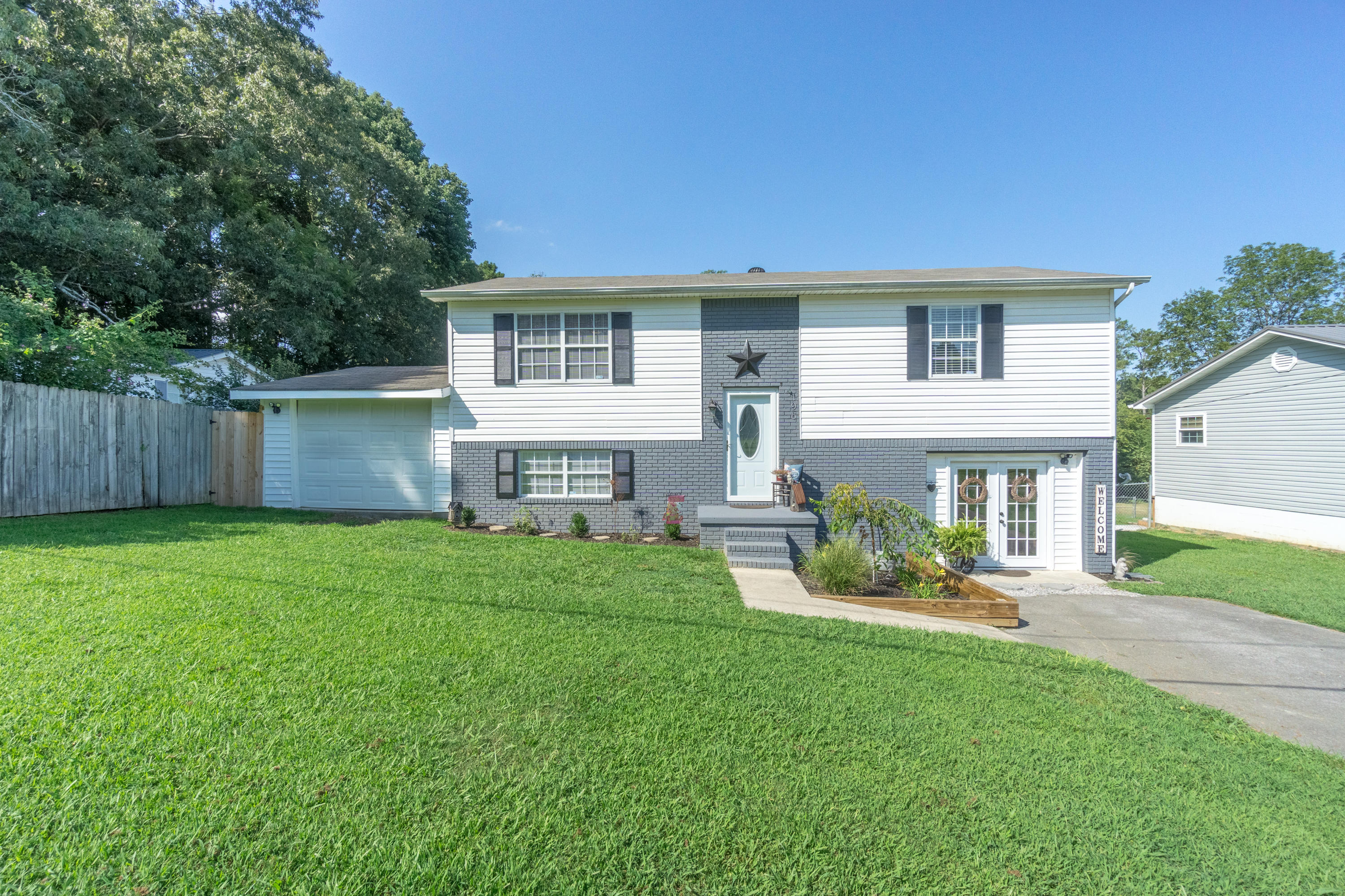 196 Old Kile Lake Road Cleveland, TN 37323 - Photo 1 of 34 Front of home