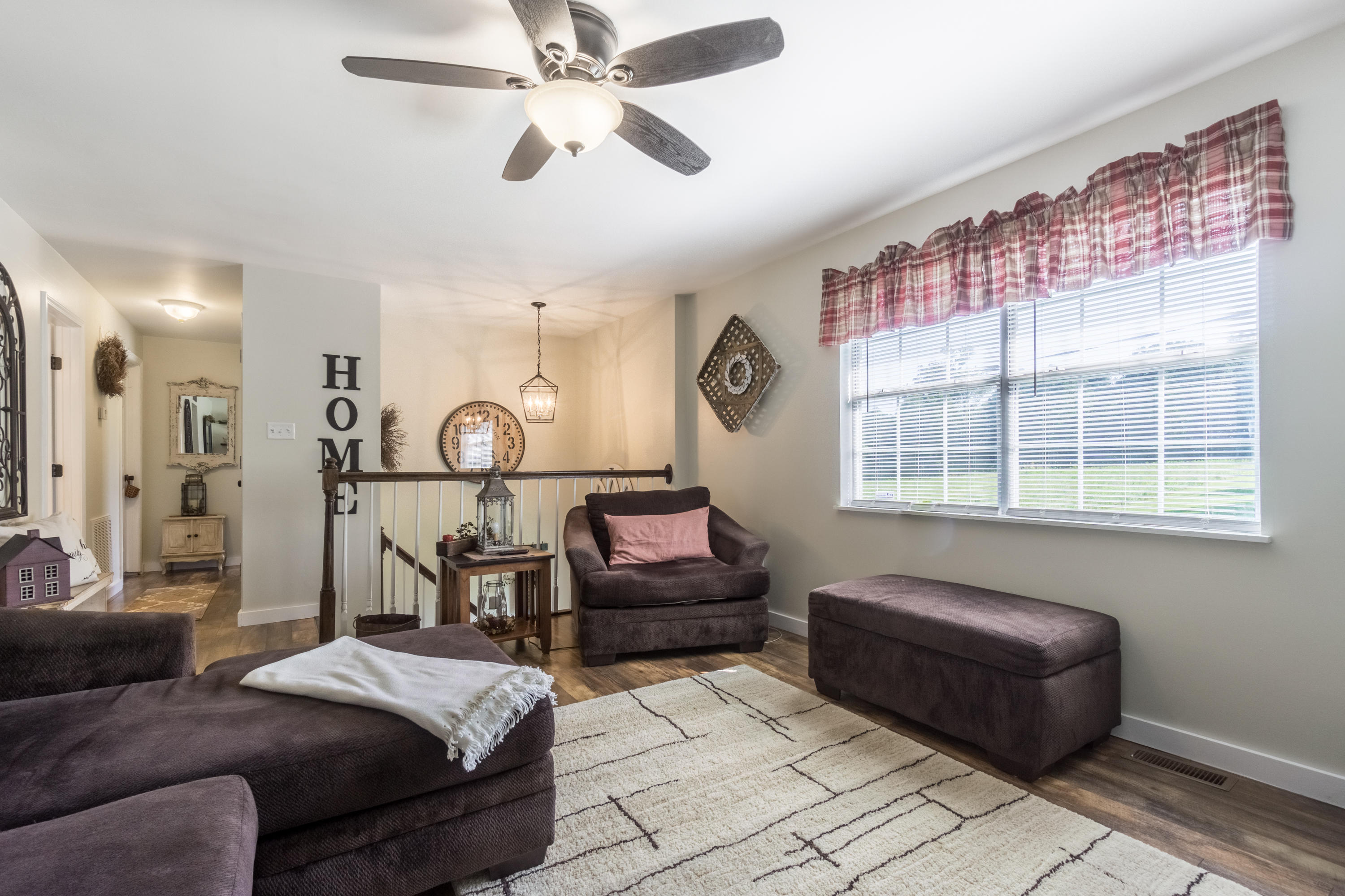 196 Old Kile Lake Road Cleveland, TN 37323 - Photo 5 of 34 living room