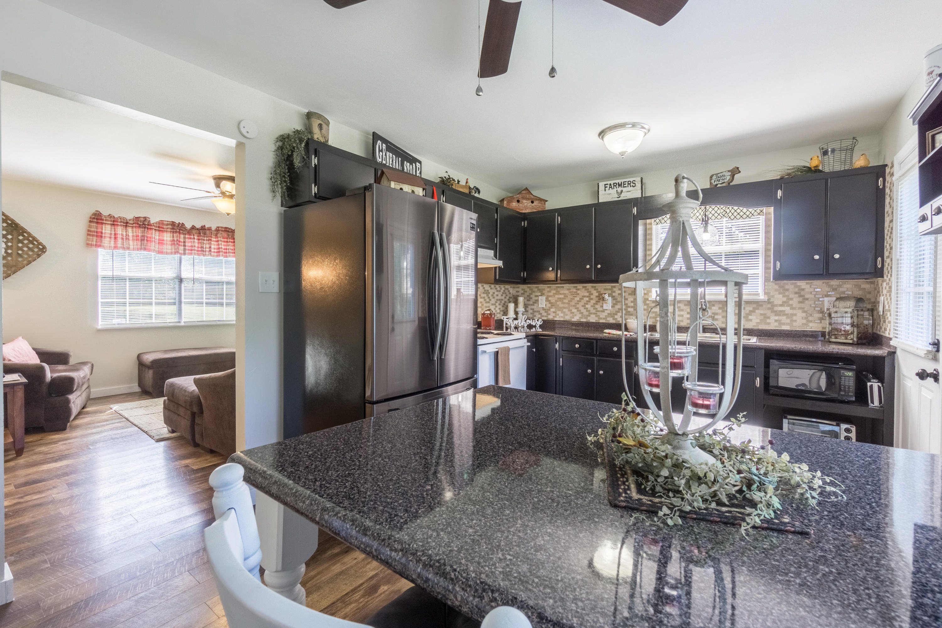 196 Old Kile Lake Road Cleveland, TN 37323 - Photo 8 of 34 kitchen w/moveable island