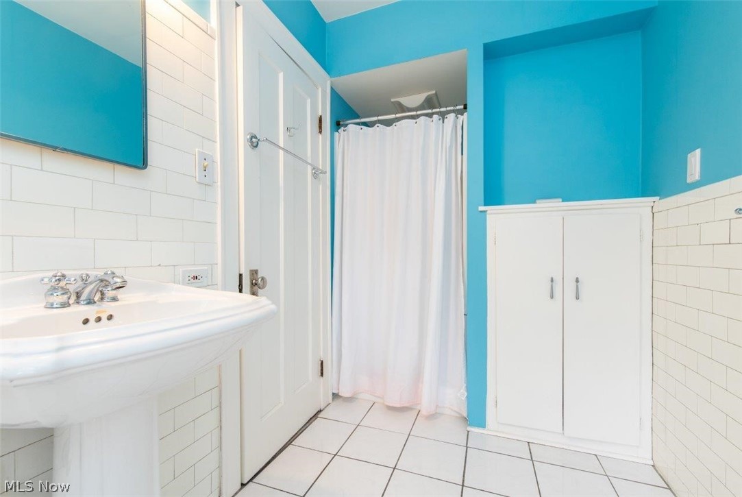 2835 Sedgewick Road Cleveland, OH 44120 - Photo 23 of 35 Gallery Image 23