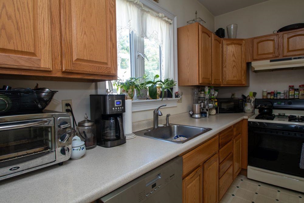 23 Exeter Road Hampton, NH 03842 - Photo 17 of 40