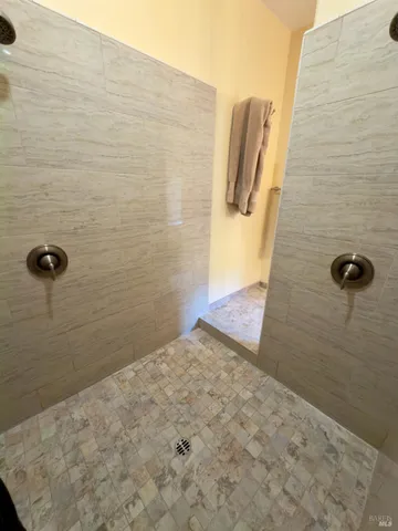 a bathroom with a toilet