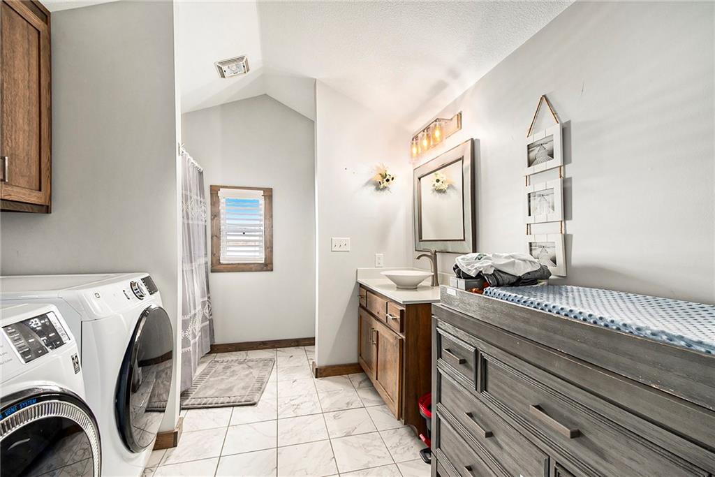 8275 Northwest Braley Road Plattsburg, MO 64477 - Photo 17 of 27