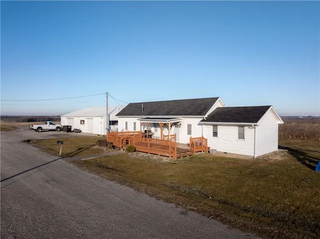 $374,000 | 8275 Northwest Braley Road, Plattsburg, MO 64477