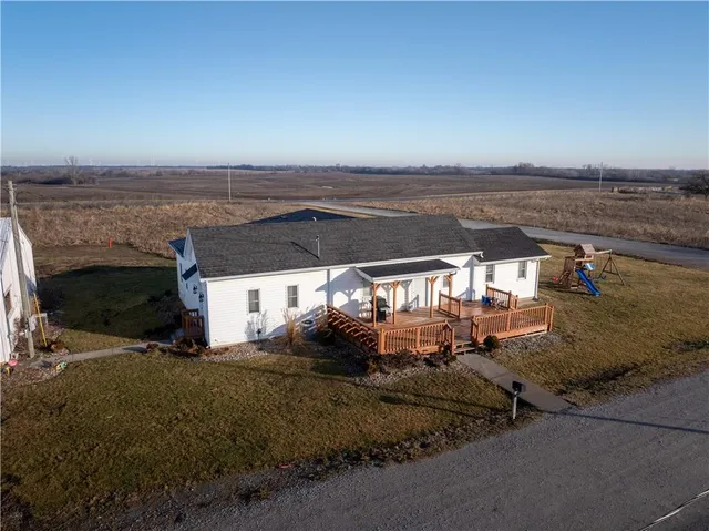 $374,000 | 8275 Northwest Braley Road, Plattsburg, MO 64477