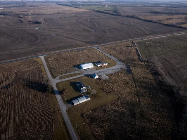 $374,000 | 8275 Northwest Braley Road, Plattsburg, MO 64477