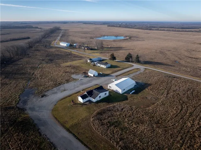 $374,000 | 8275 Northwest Braley Road, Plattsburg, MO 64477