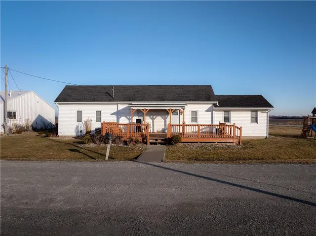 $374,000 | 8275 Northwest Braley Road, Plattsburg, MO 64477