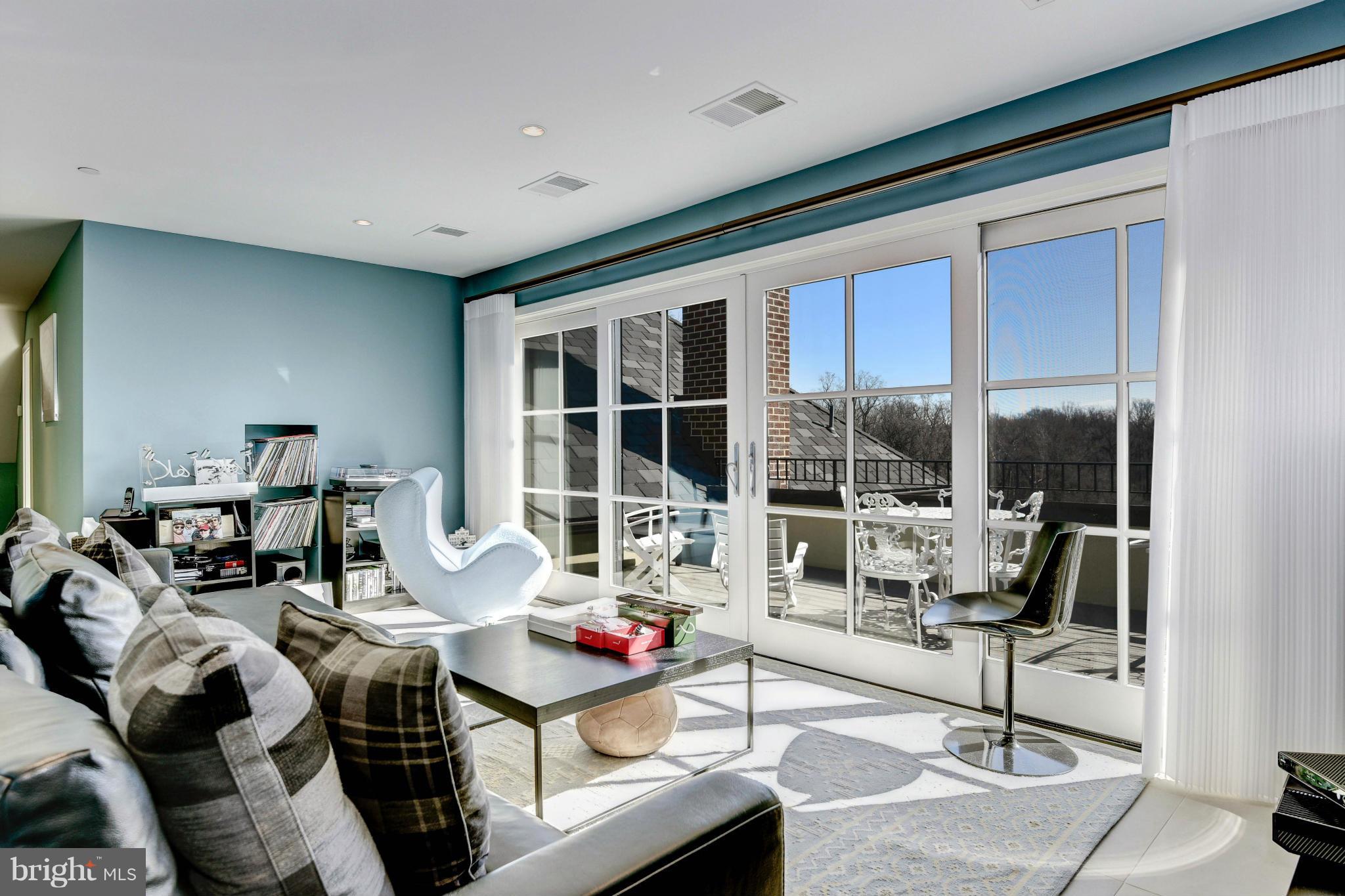 2121 Dunmore Lane Washington, DC 20007 - Photo 24 of 30 Top Level Lounge