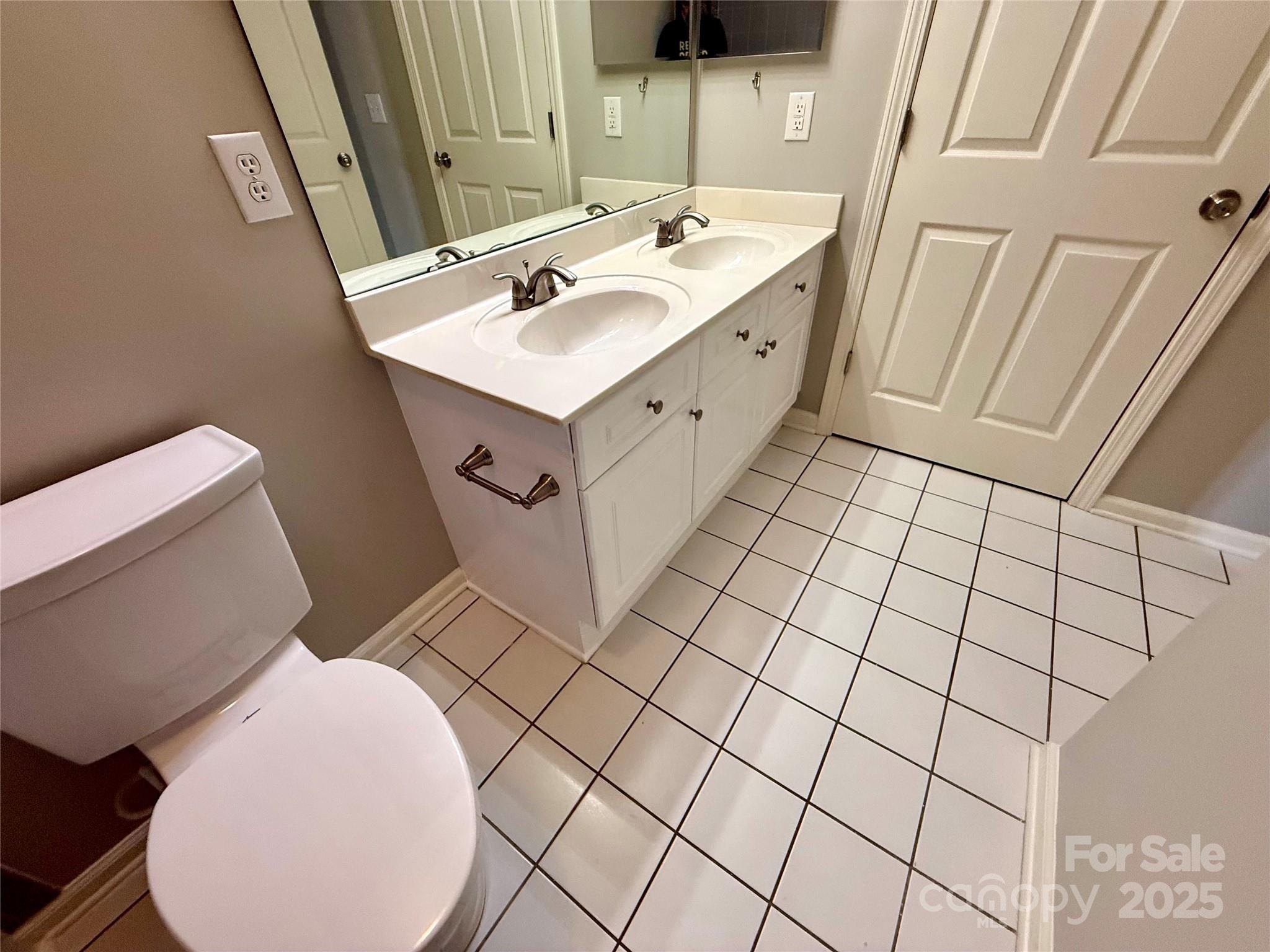4930 Sardis Road, Unit C Charlotte, NC 28270 - Photo 25 of 33