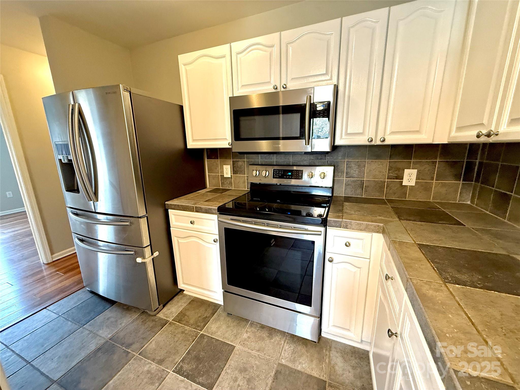 4930 Sardis Road, Unit C Charlotte, NC 28270 - Photo 7 of 33