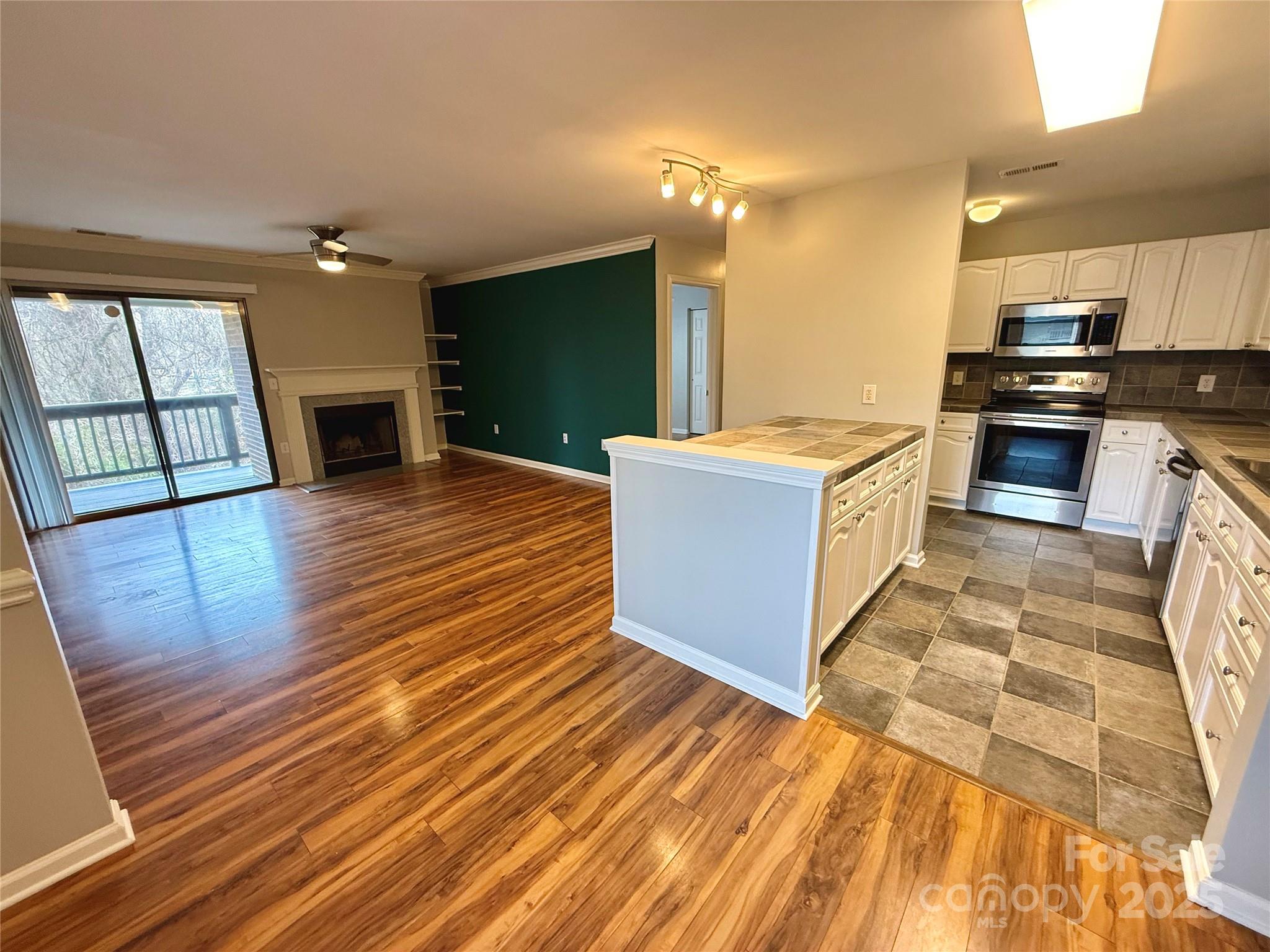 4930 Sardis Road, Unit C Charlotte, NC 28270 - Photo 10 of 33