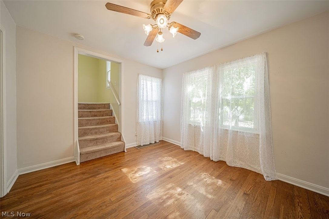 1582 Maplegrove Road Cleveland, OH 44121 - Photo 4 of 22 Dining Room