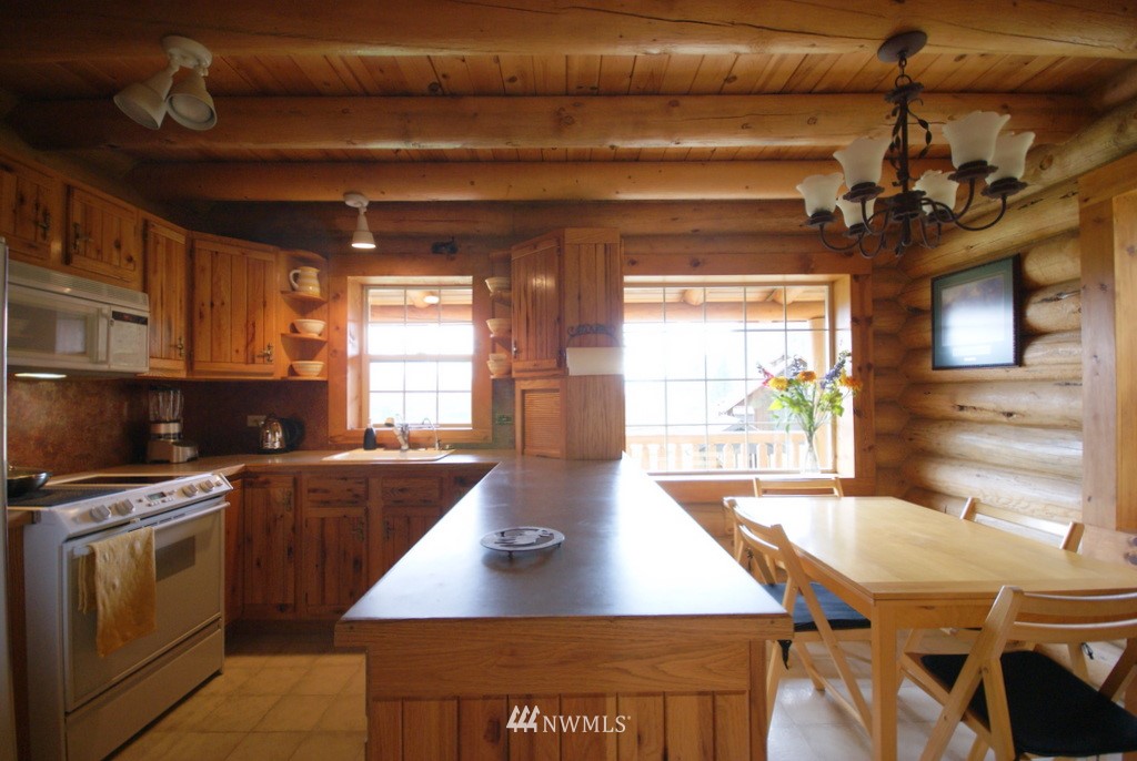 39 Homestead Hills Road Twisp, WA 98856 - Photo 12 of 23 Gallery Image 12