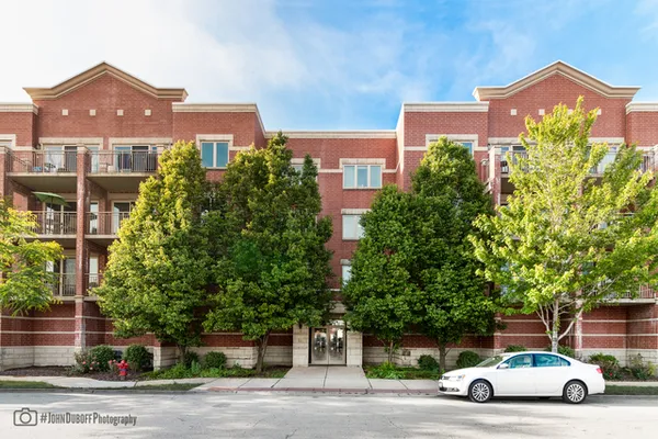 $274,900 | 9864 Leland Avenue, Unit 214, Schiller Park, IL 60176