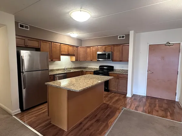 $274,900 | 9864 Leland Avenue, Unit 214, Schiller Park, IL 60176