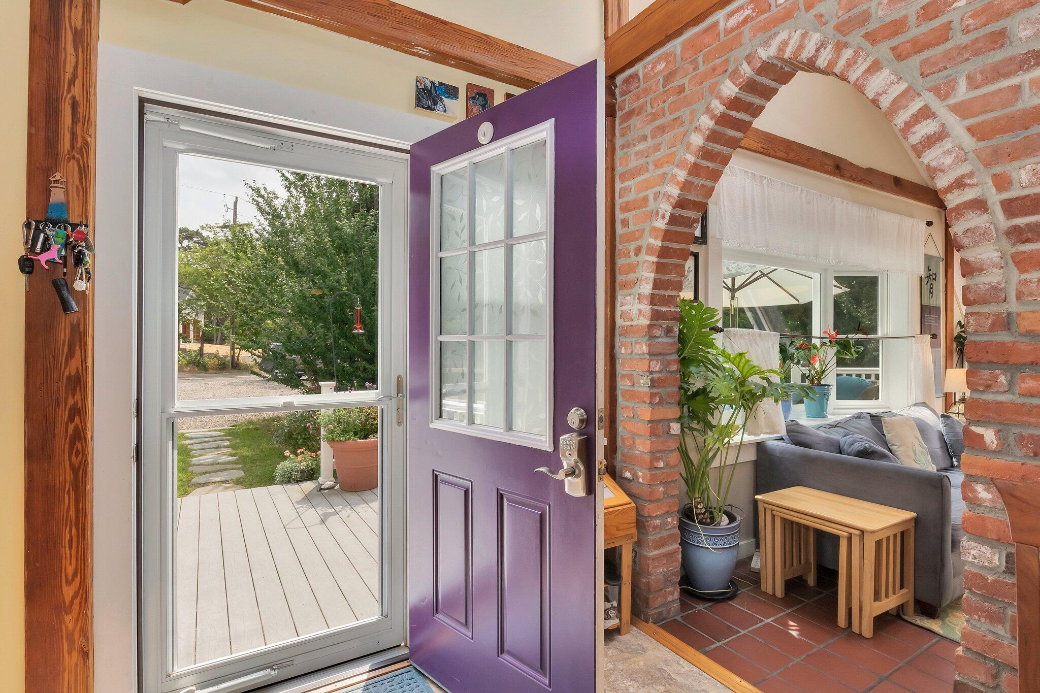 36 Bakers Pond Road Orleans, MA 02653 - Photo 7 of 50 a room with furniture and a window