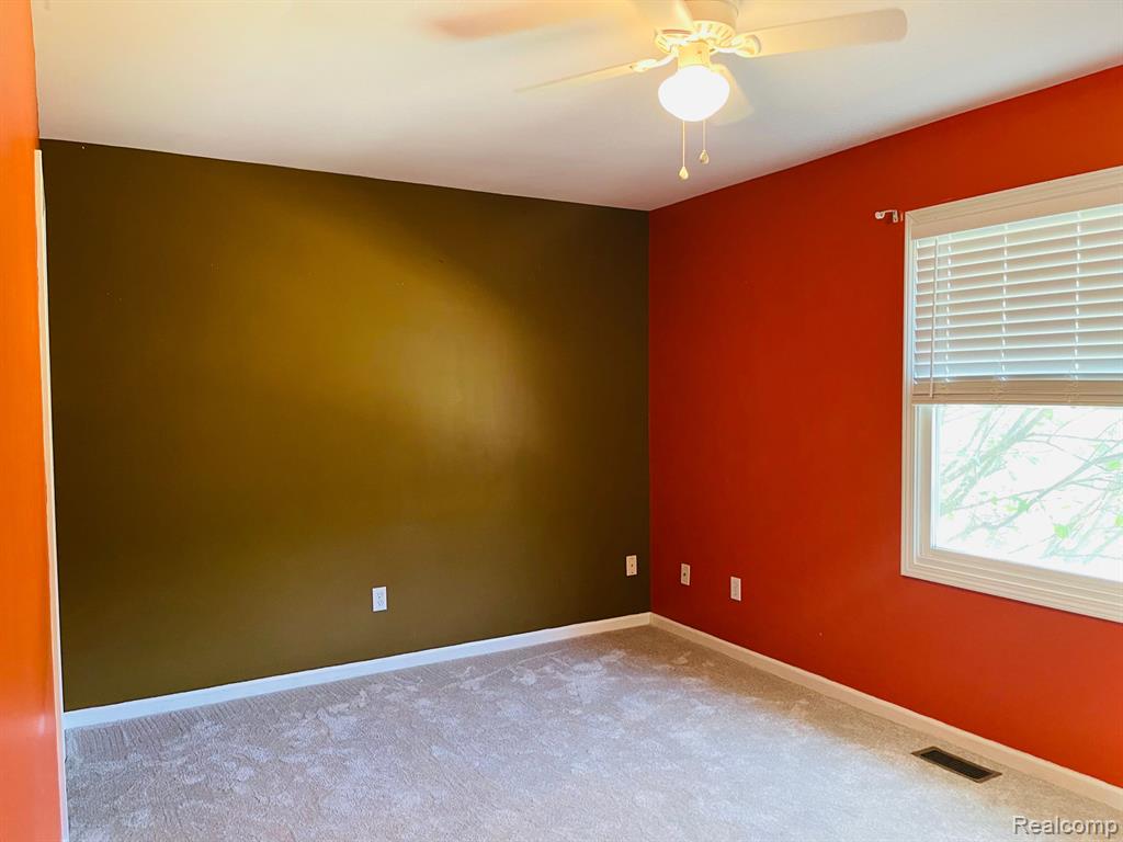 2290 Tooley Road Howell, MI 48843 - Photo 19 of 50