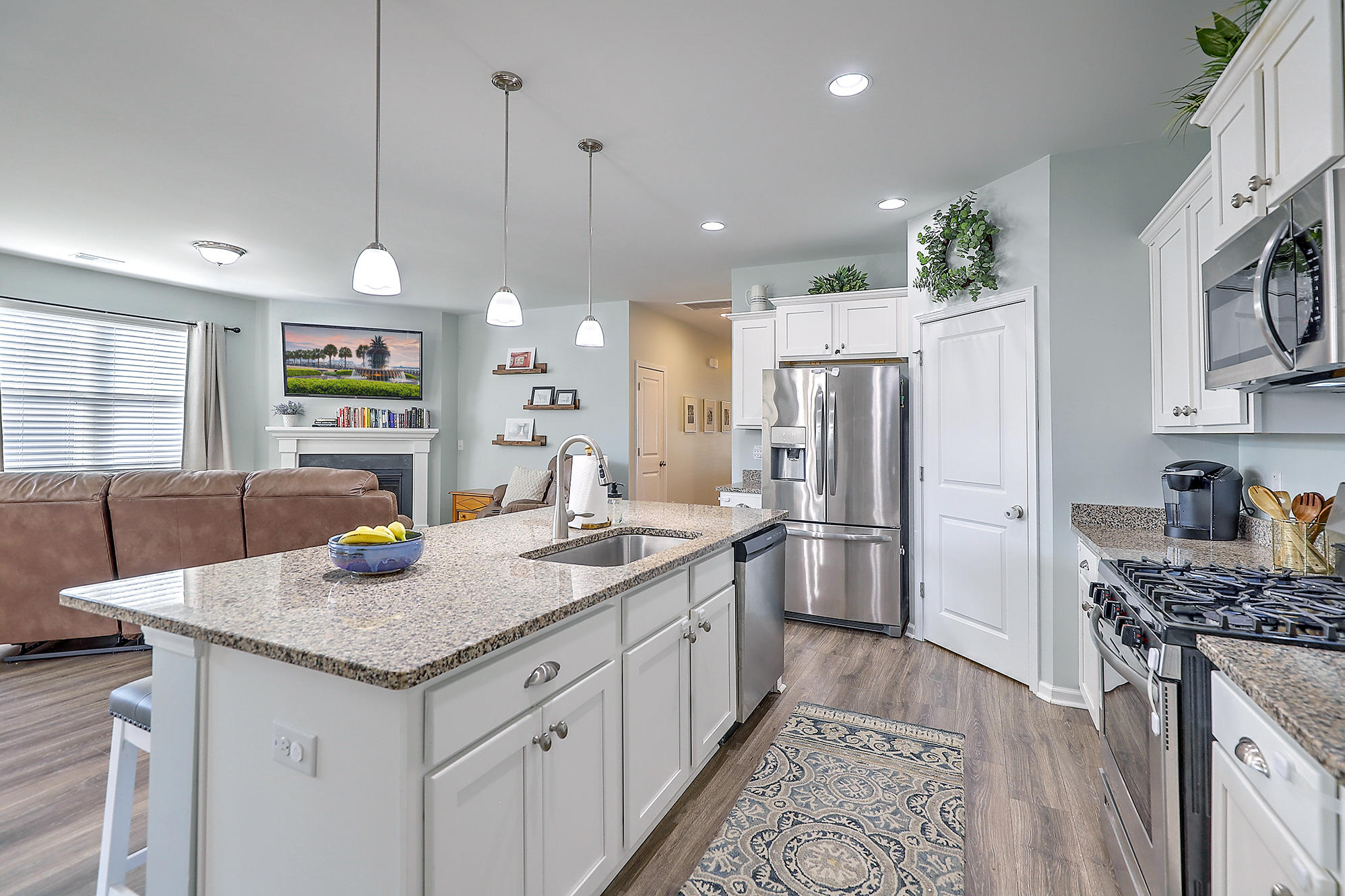 703 Kilarney Road Summerville, SC 29483 - Photo 13 of 31 Love to entertain?