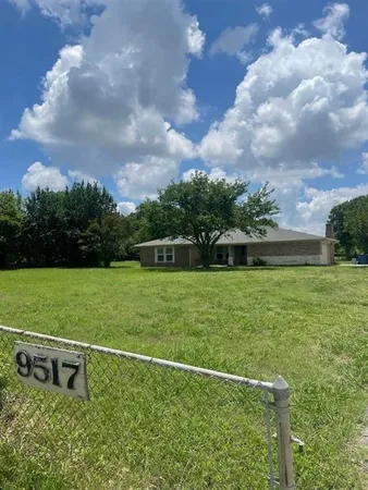 $2,750 | 9517 Merritt Road, Rowlett, TX 75089