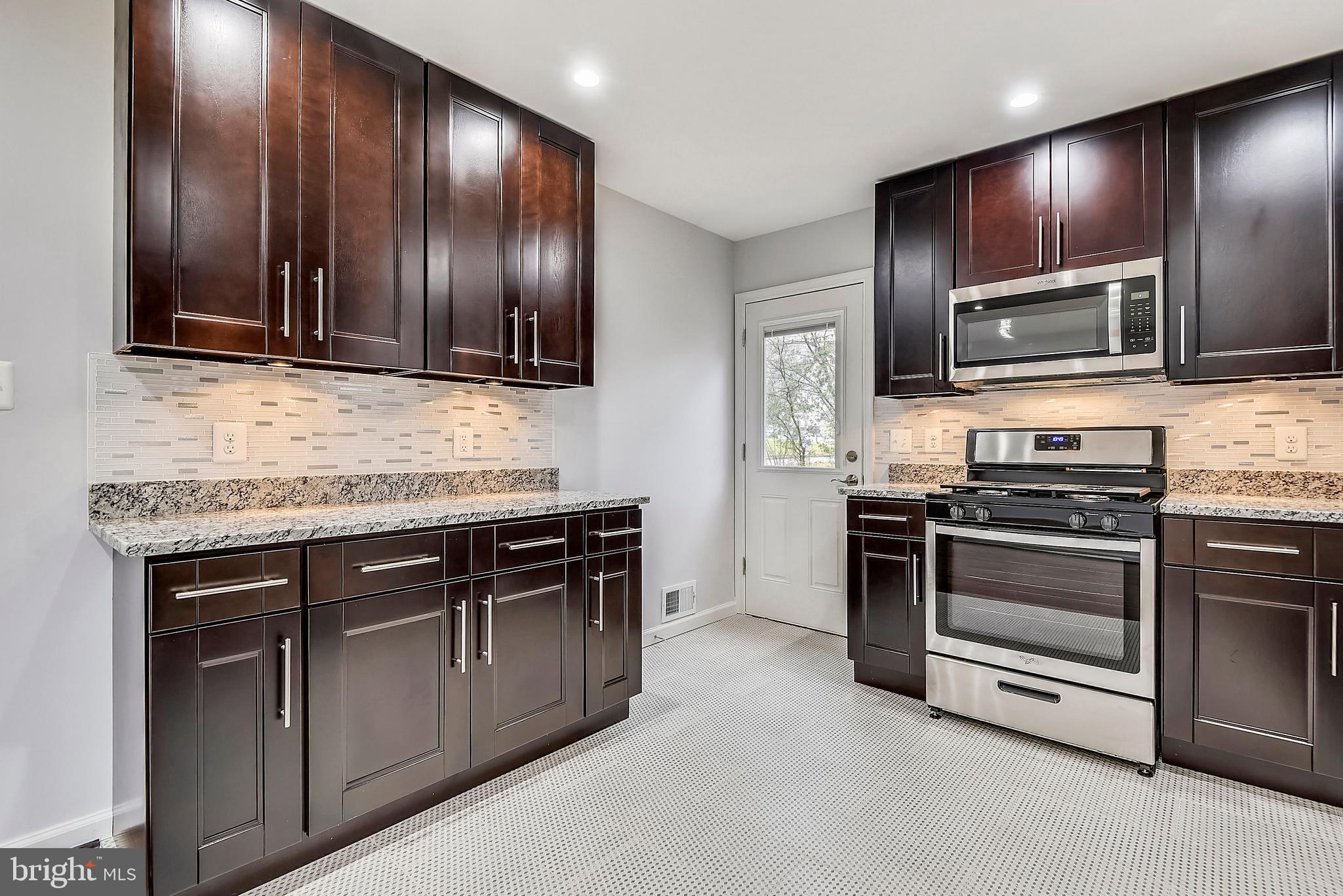 7804 Ashdale Road Capitol Heights, MD 20743 - Photo 10 of 29 Kitchen