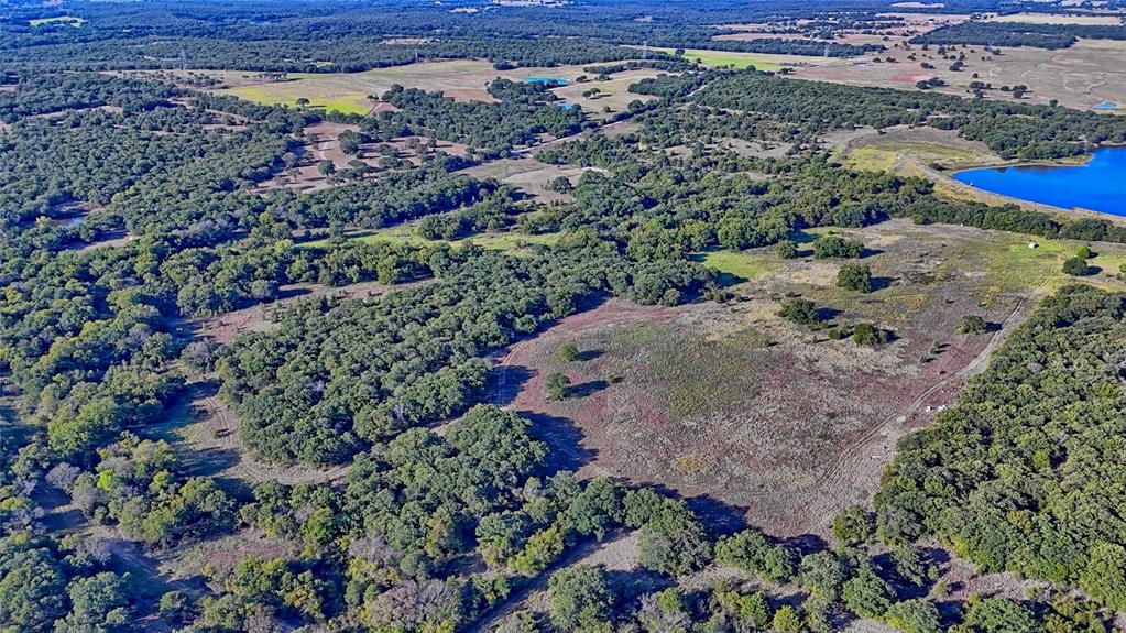 4 4 Wire Road Bowie, TX 76230 - Photo 4 of 16