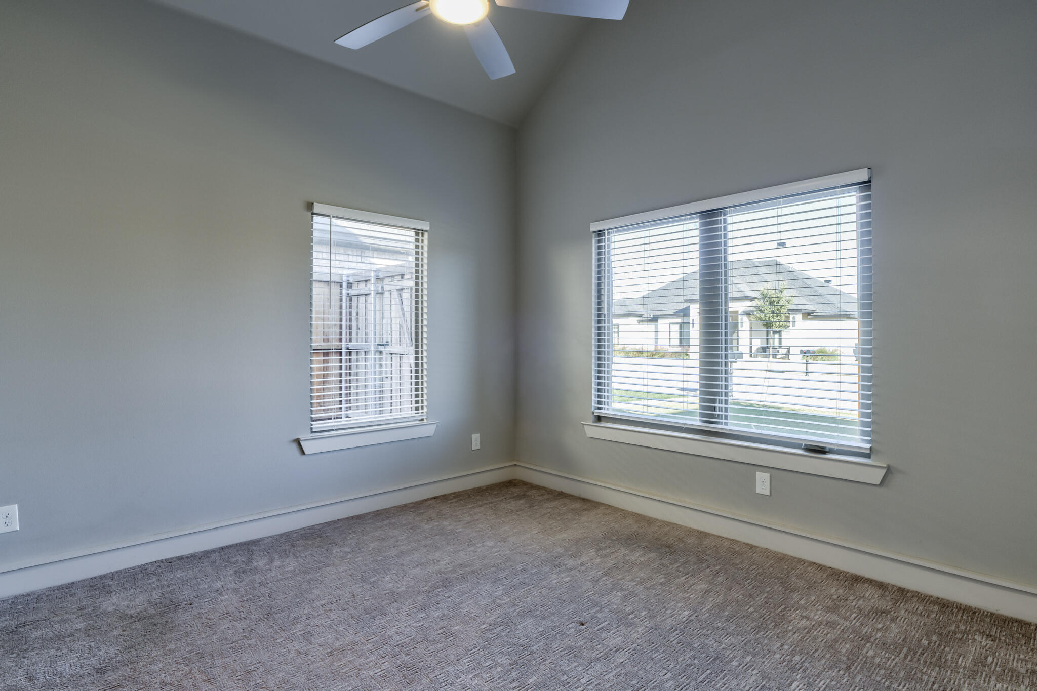 5303 110th Street Lubbock, TX 79424 - Photo 25 of 54 an empty room with a window