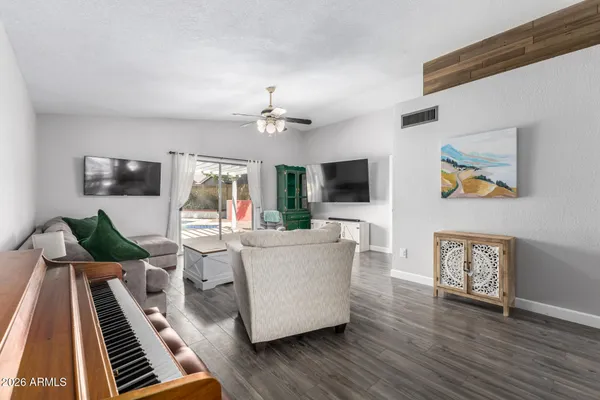 $422,000 | 1616 North Alta Mesa Drive, Unit 42, Mesa, AZ 85205