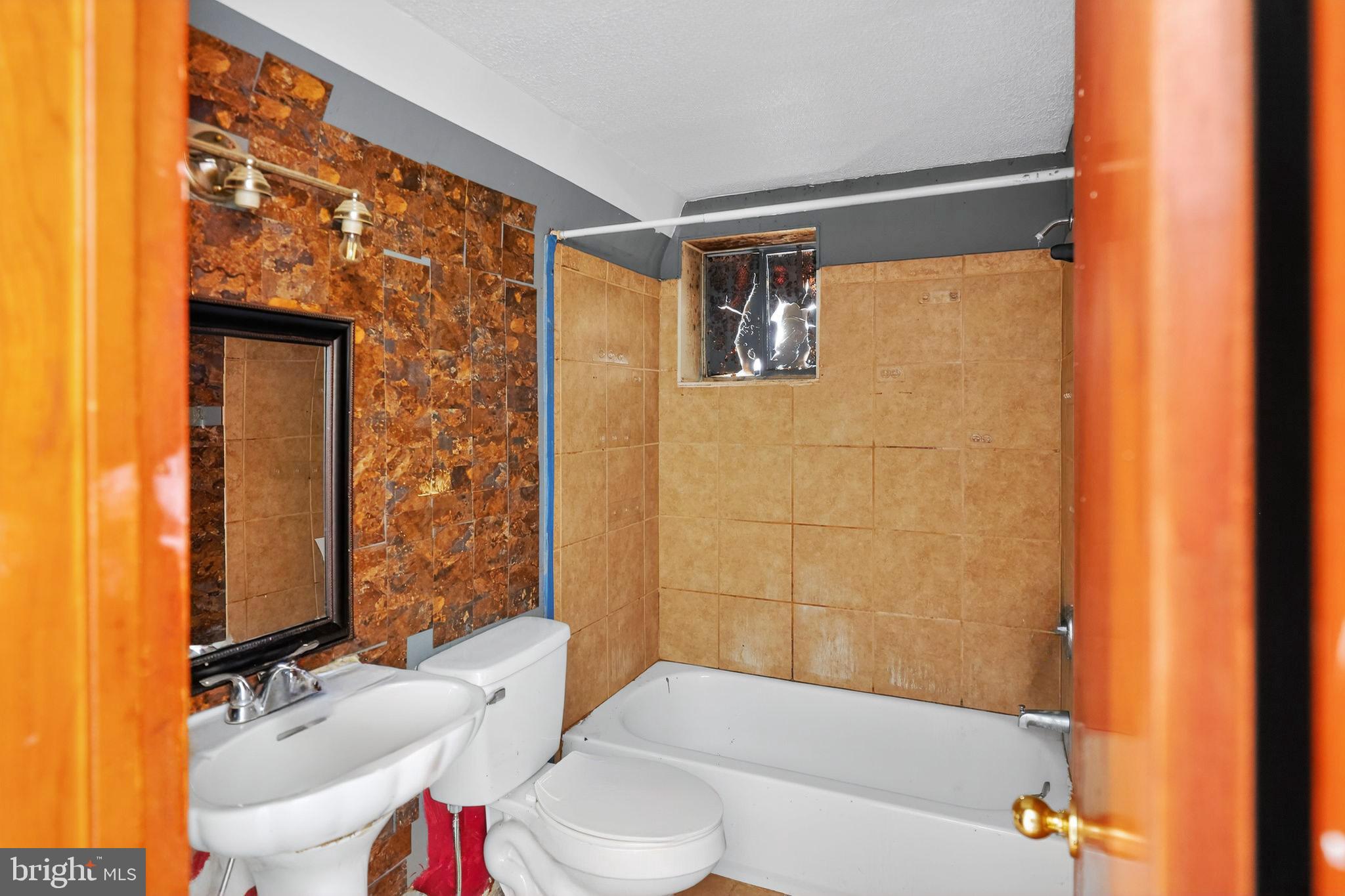 9300 Allentown Road Fort Washington, MD 20744 - Photo 16 of 33 a bathroom with a toilet and a shower