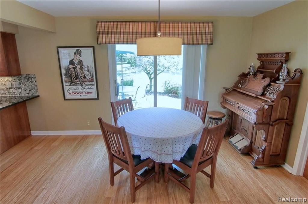 32326 Red Clover Road Farmington Hills, MI 48334 - Photo 10 of 30