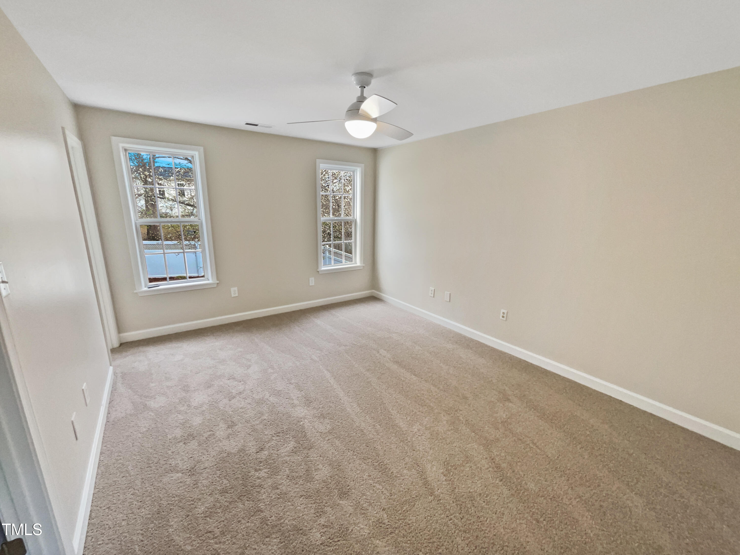 240 Cross Current Lane Raleigh, NC 27610 - Photo 5 of 20 listing_2