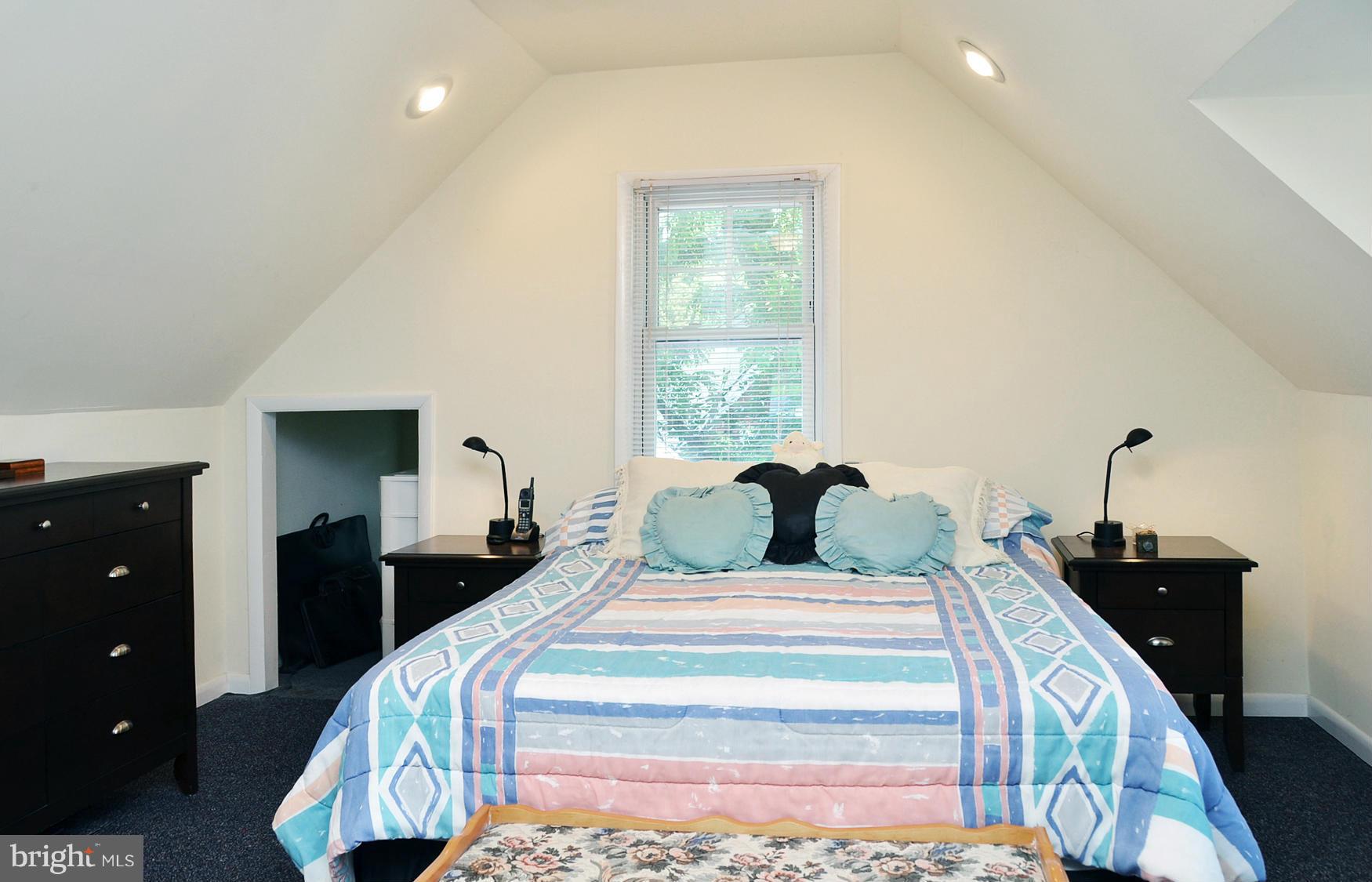 1809 Forest Glen Road Silver Spring, MD 20910 - Photo 14 of 25 Bedroom (Master)