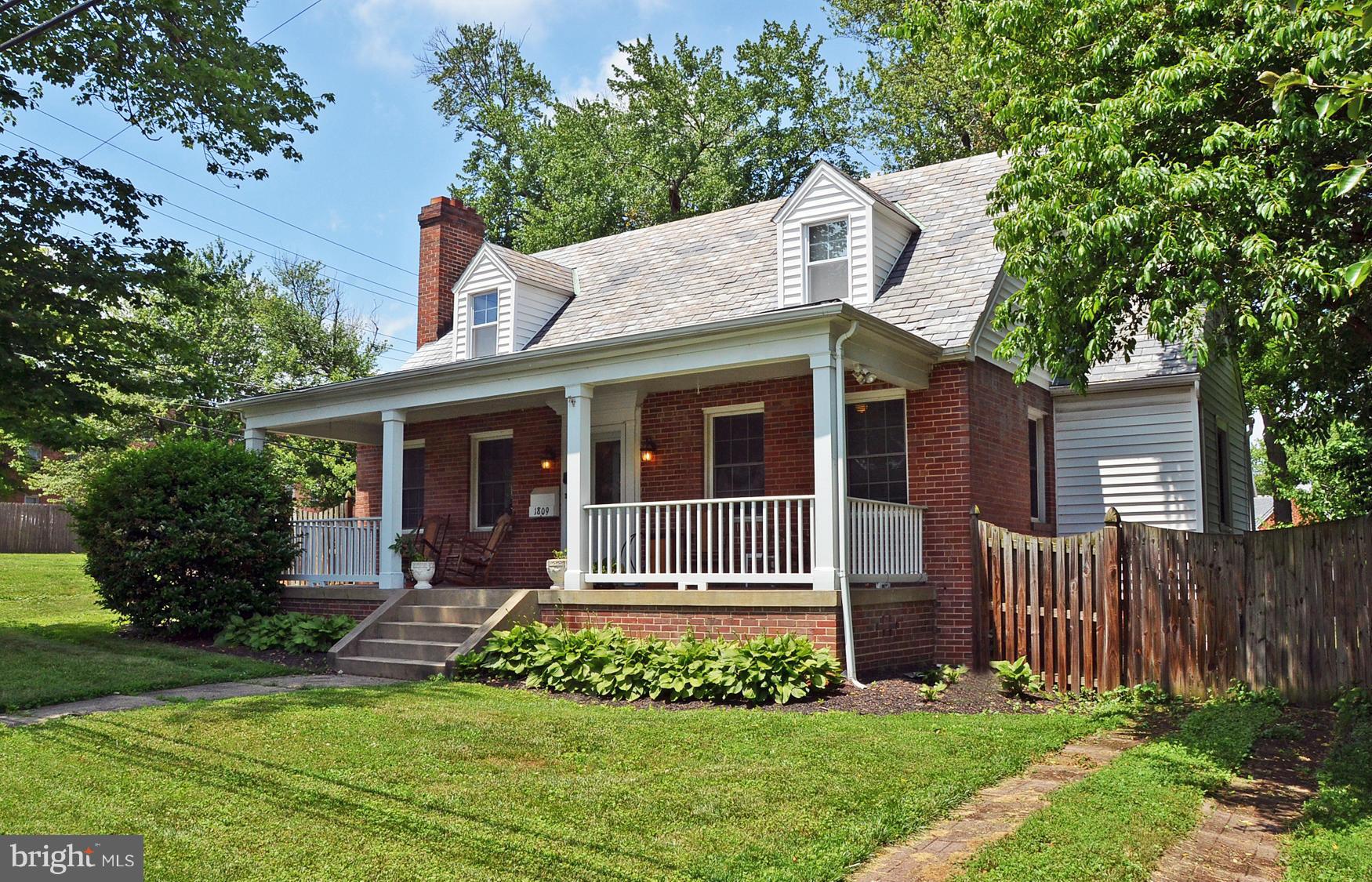 1809 Forest Glen Road Silver Spring, MD 20910 - Photo 25 of 25 Exterior (Front)
