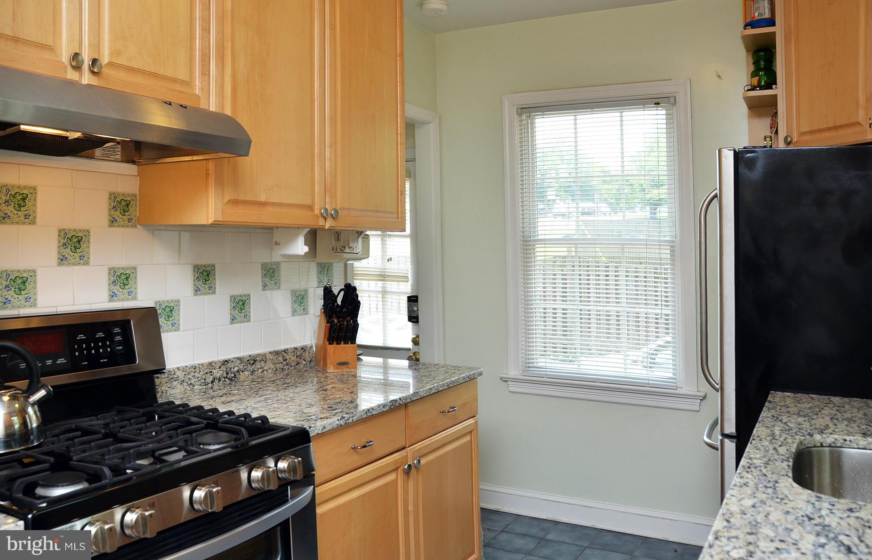 1809 Forest Glen Road Silver Spring, MD 20910 - Photo 8 of 25 Kitchen