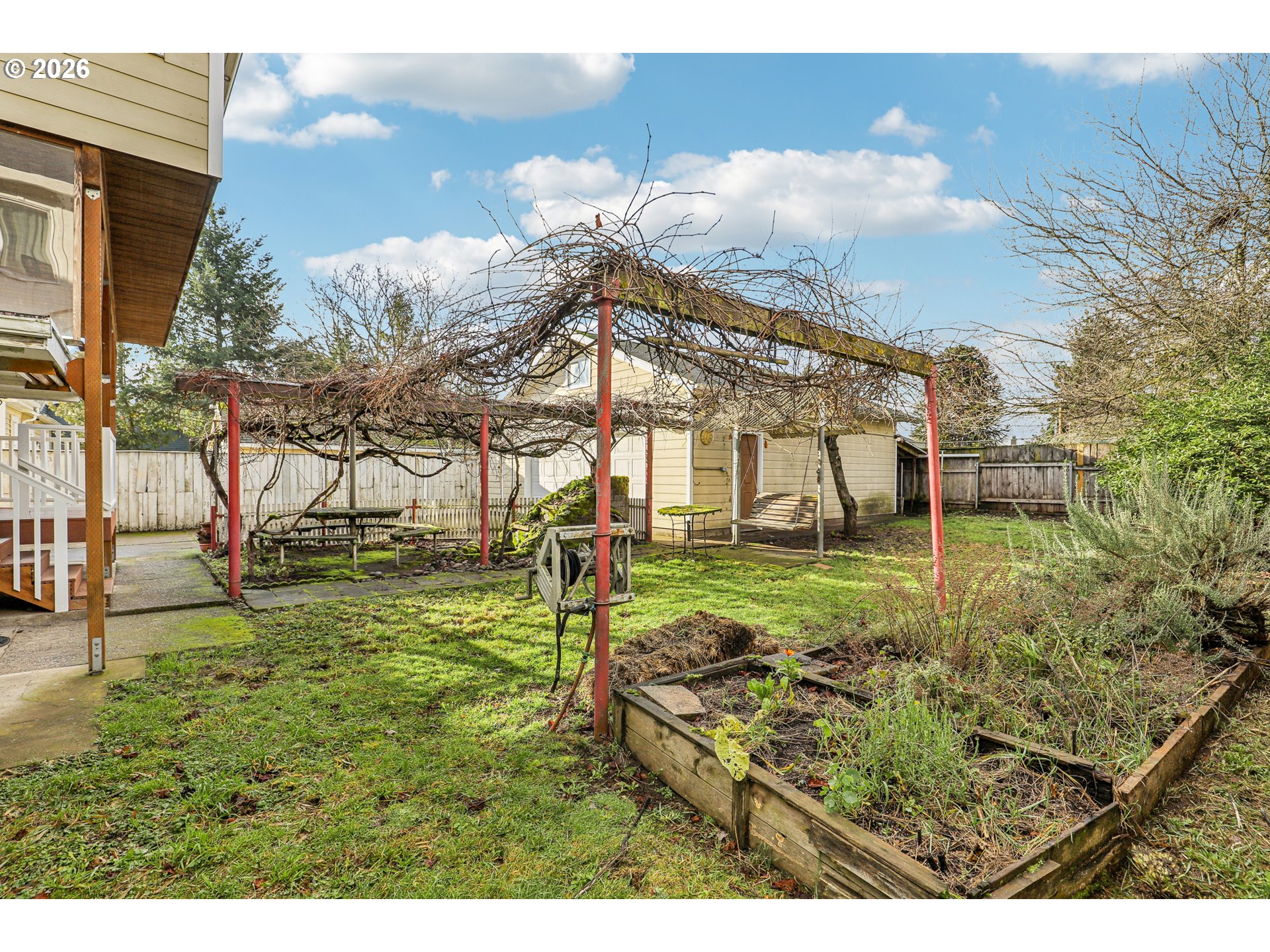1005 Northeast 72nd Avenue Portland, OR 97213 - Photo 38 of 41 a view of yard with tree s