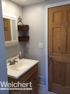 8055 Pippen Drive Romeo, MI 48065 - Photo 30 of 39 Main Level Bath